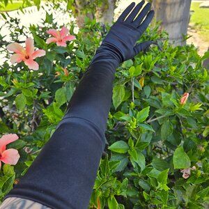 Vintage Kay Fuchs Long Nylon Glove w/Rhinestone button